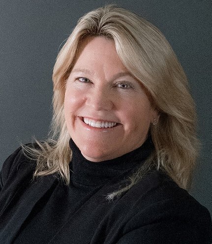 Jackie Elliott, Sales Associate